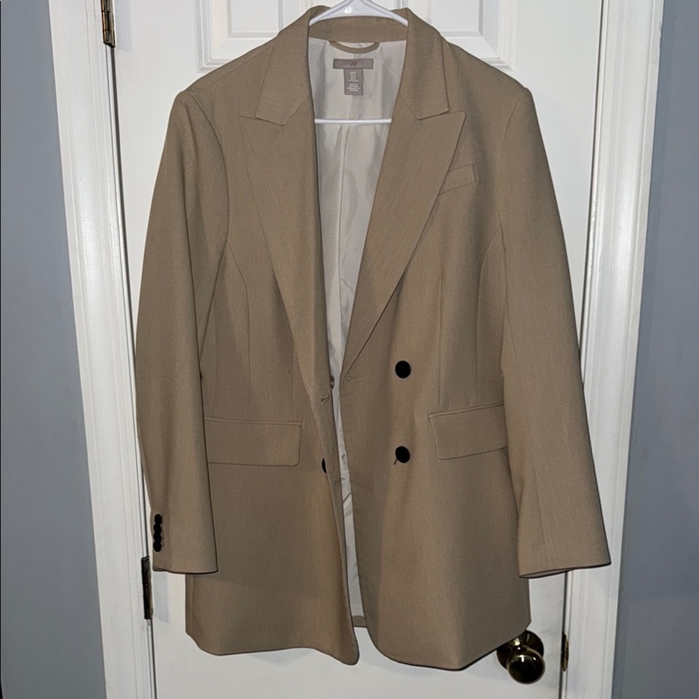 Women’s H&M Tan Blazer
